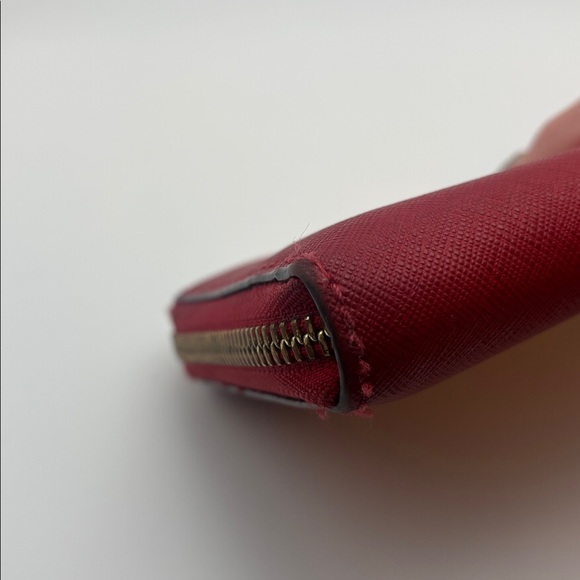 Michael Kors Jet Set Travel red saffiano leather zip continental wallet, GUC - Picture 9 of 12